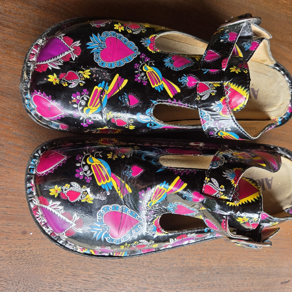 Alegria Black and Pink Heart Pattern Mules